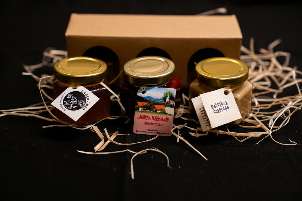 Gift package TRIS- strawberry jam, hazelnut spread with chocolate and honey